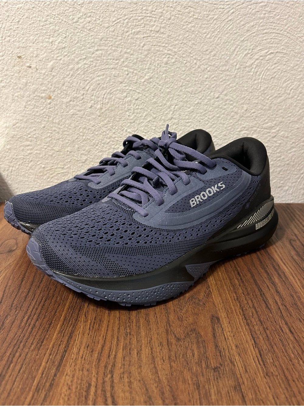 Brooks Adrenaline GTS 24 GTX Black/Nightshadow Women’s Athletic Shoes Size 12 B